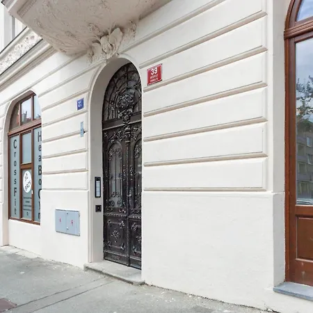 Rostovska 21 - Historic By Grebovka Park Ns17,27 프라하